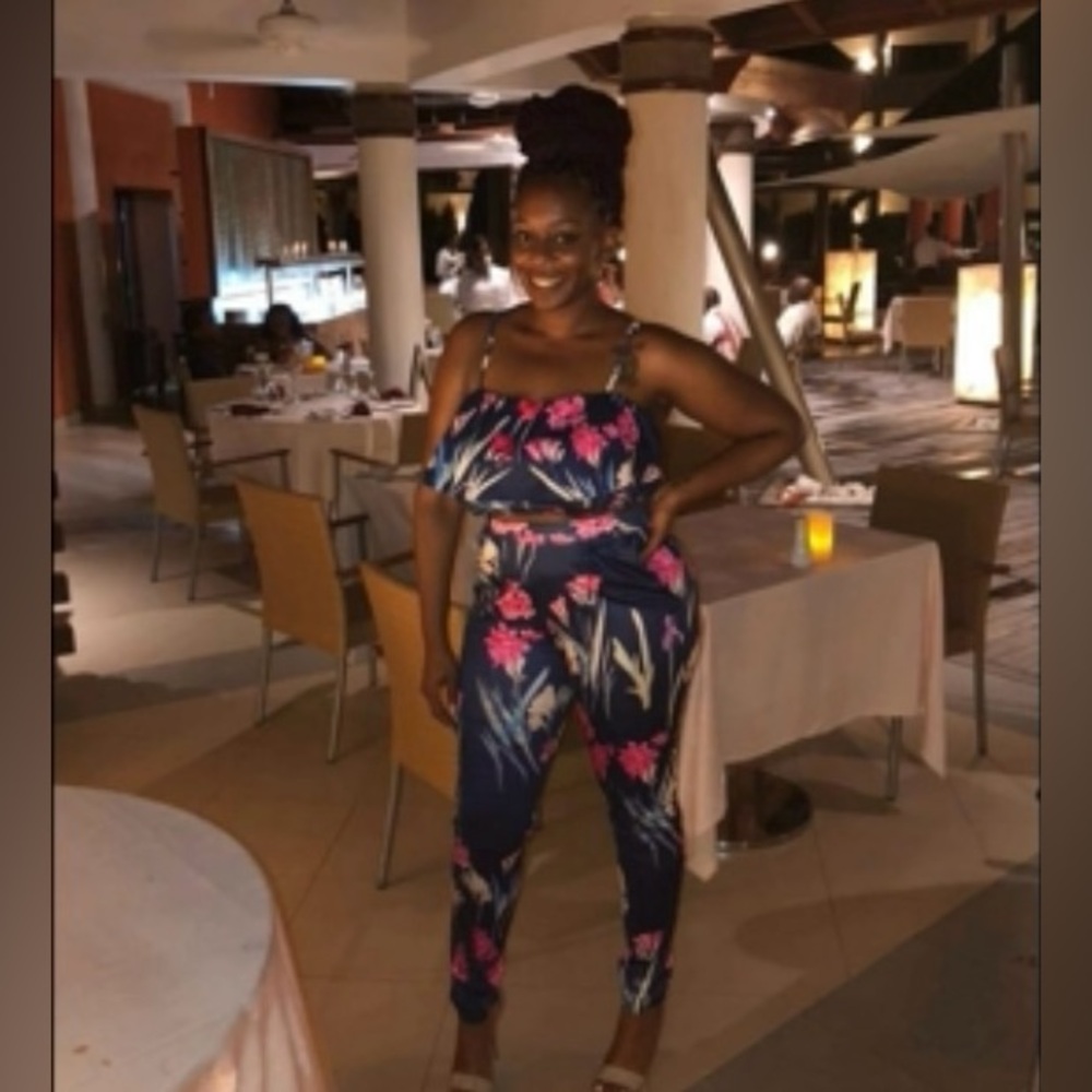 2pc Floral Pants and Crop Top size XL